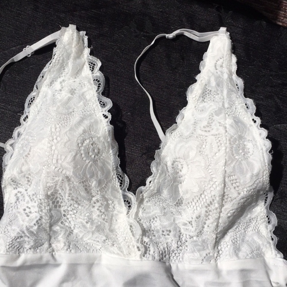 New! Sexy White Lace Bodysuit - Picture 2 of 7